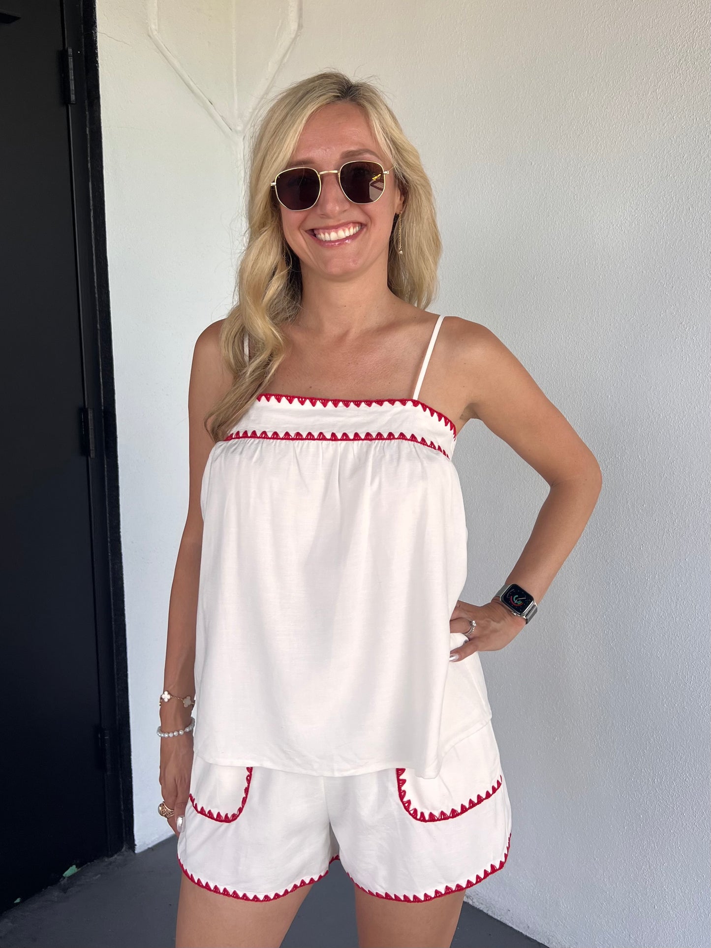 Tessa Scallop Detail Babydoll Tank in White & Red