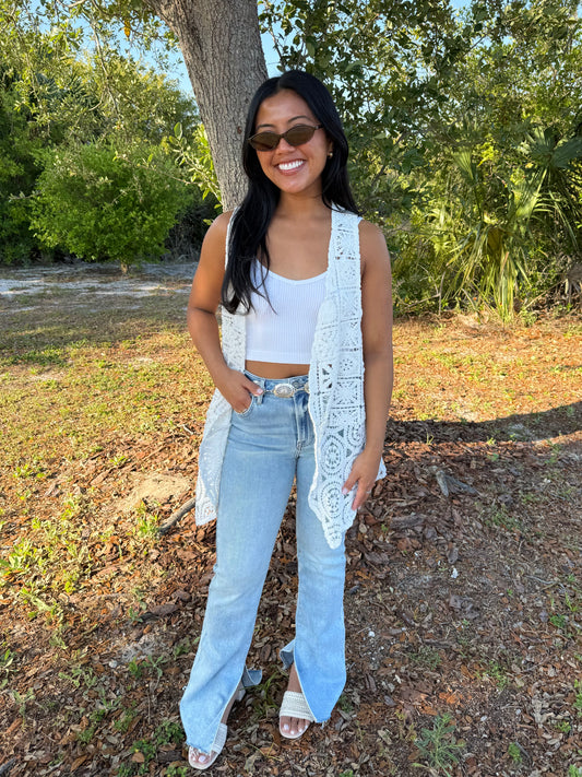 Daisy Crochet Vest in Off White