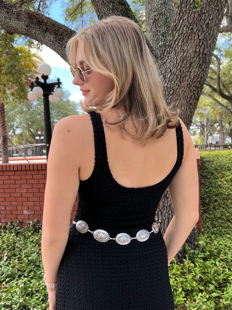 ISLA DISC CHAIN BELT IN SILVER