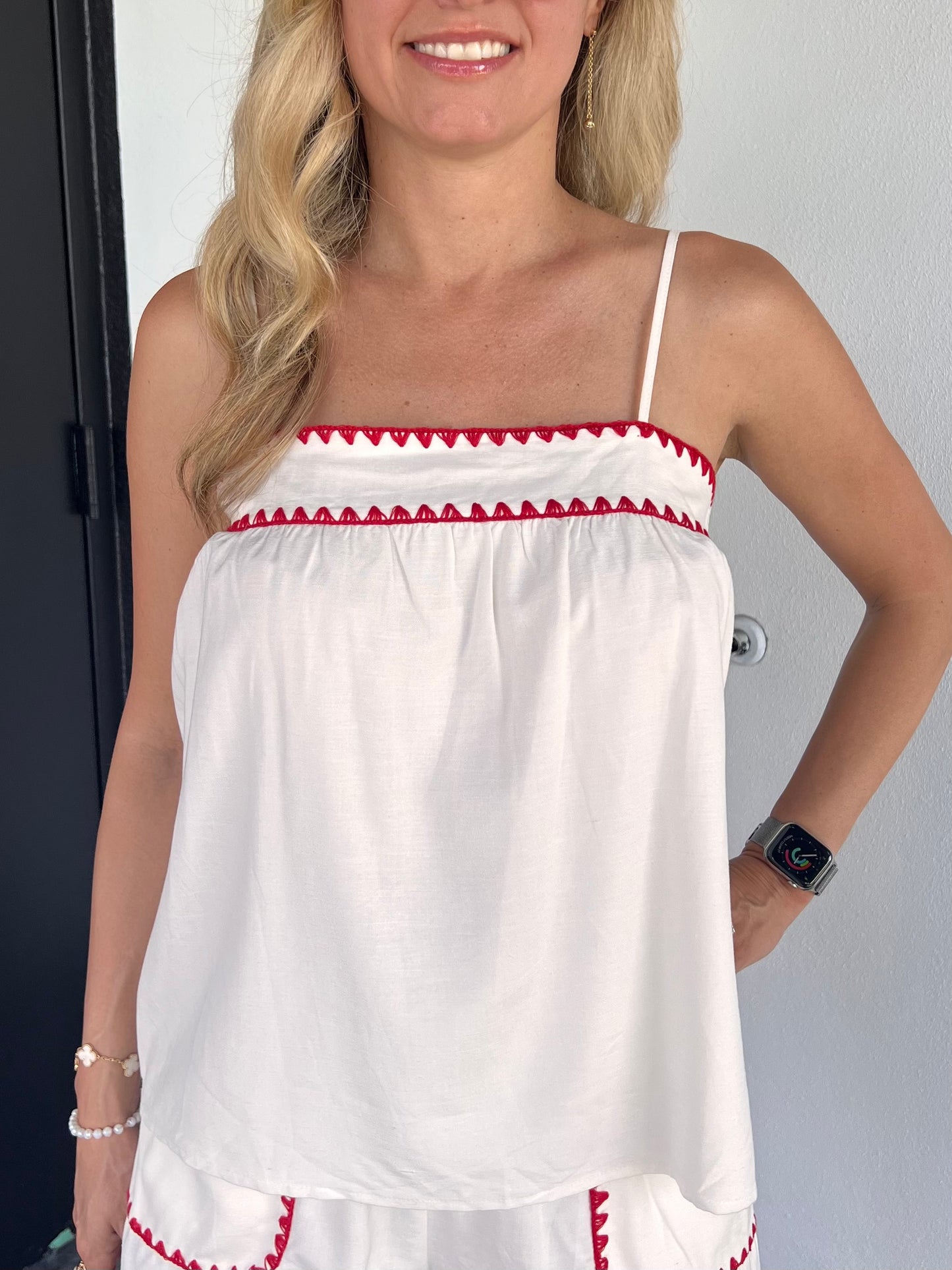 Tessa Scallop Detail Babydoll Tank in White & Red