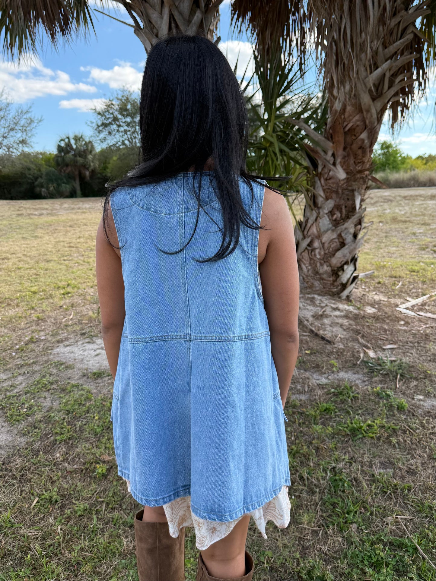 Wyatt Relaxed Fit Vest in Denim