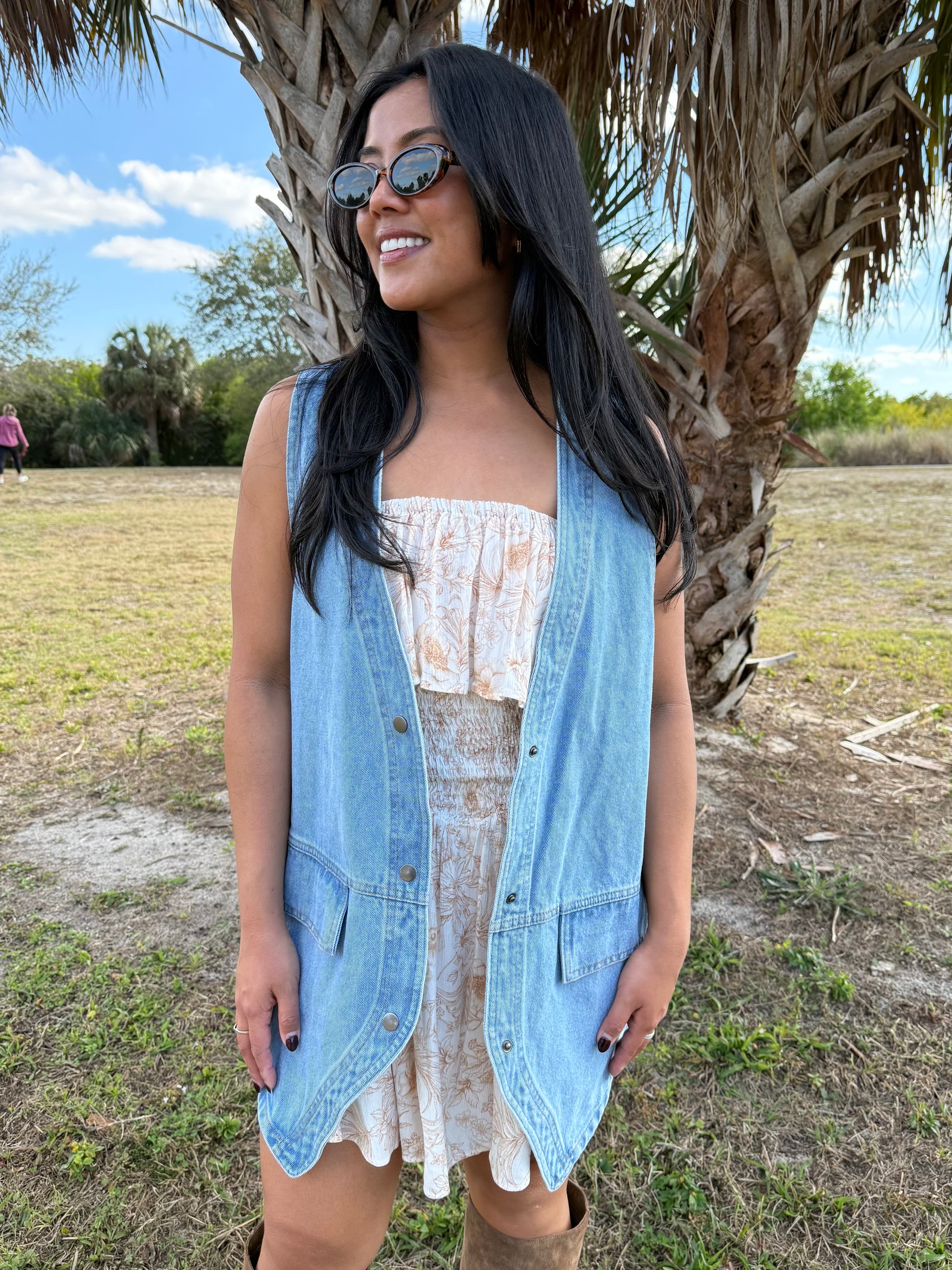 Wyatt Relaxed Fit Vest in Denim