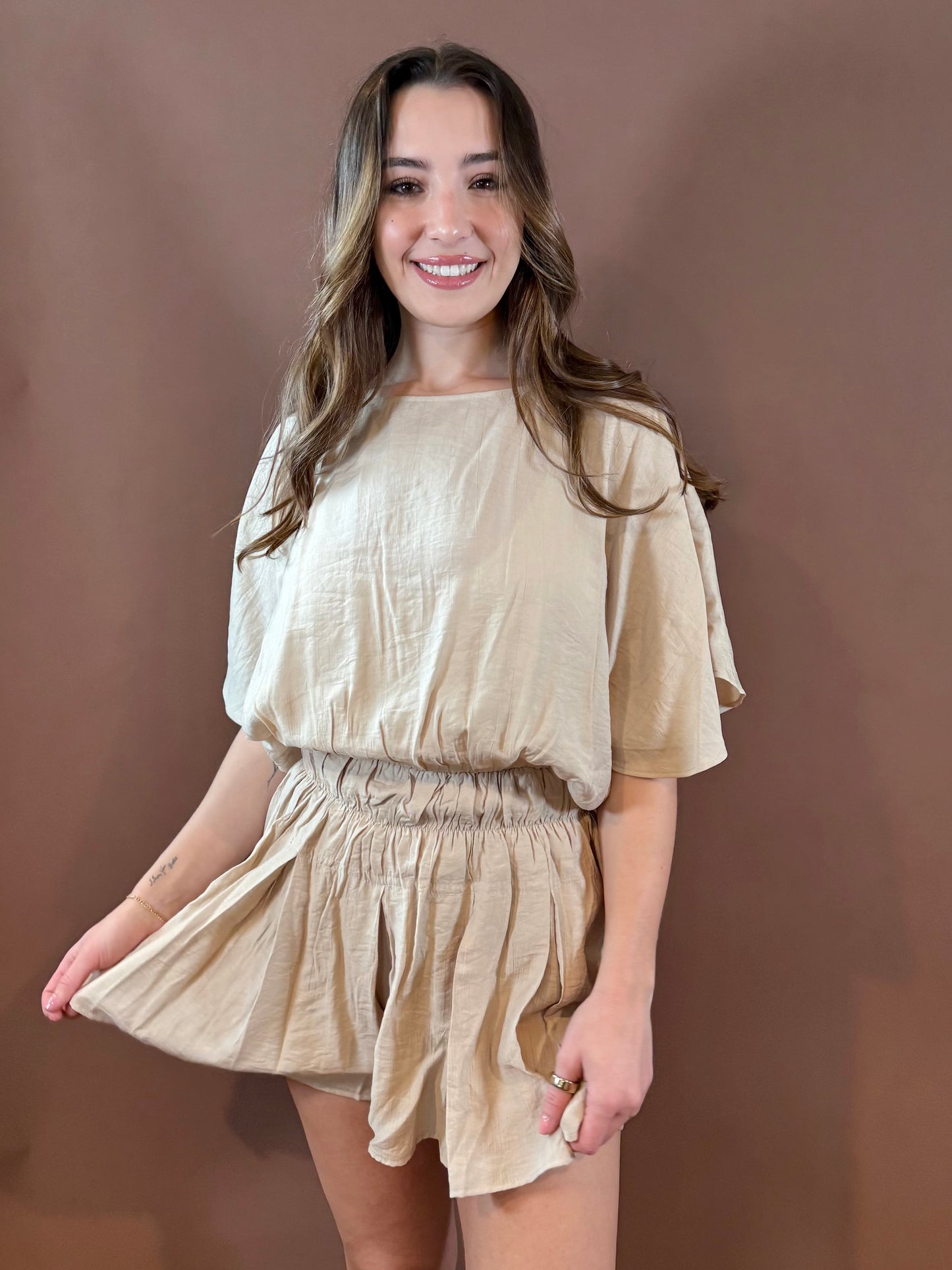 Poppy Short Sleeve Crinkle Romper in Natural