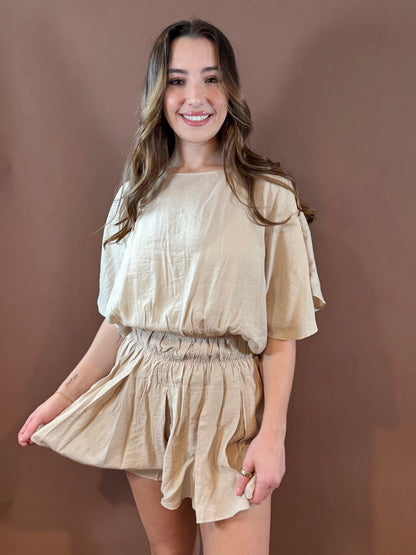 Poppy Short Sleeve Crinkle Romper in Natural