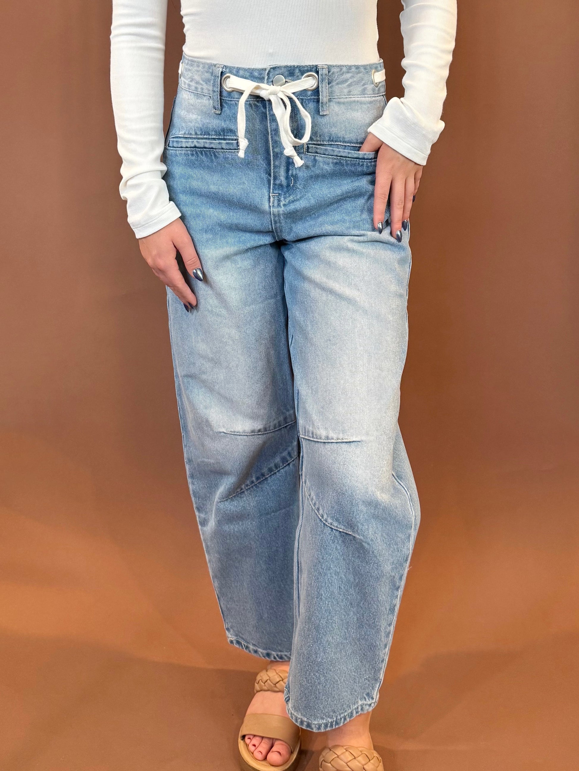 Reed Light Wash Barrel Jeans in Denim
