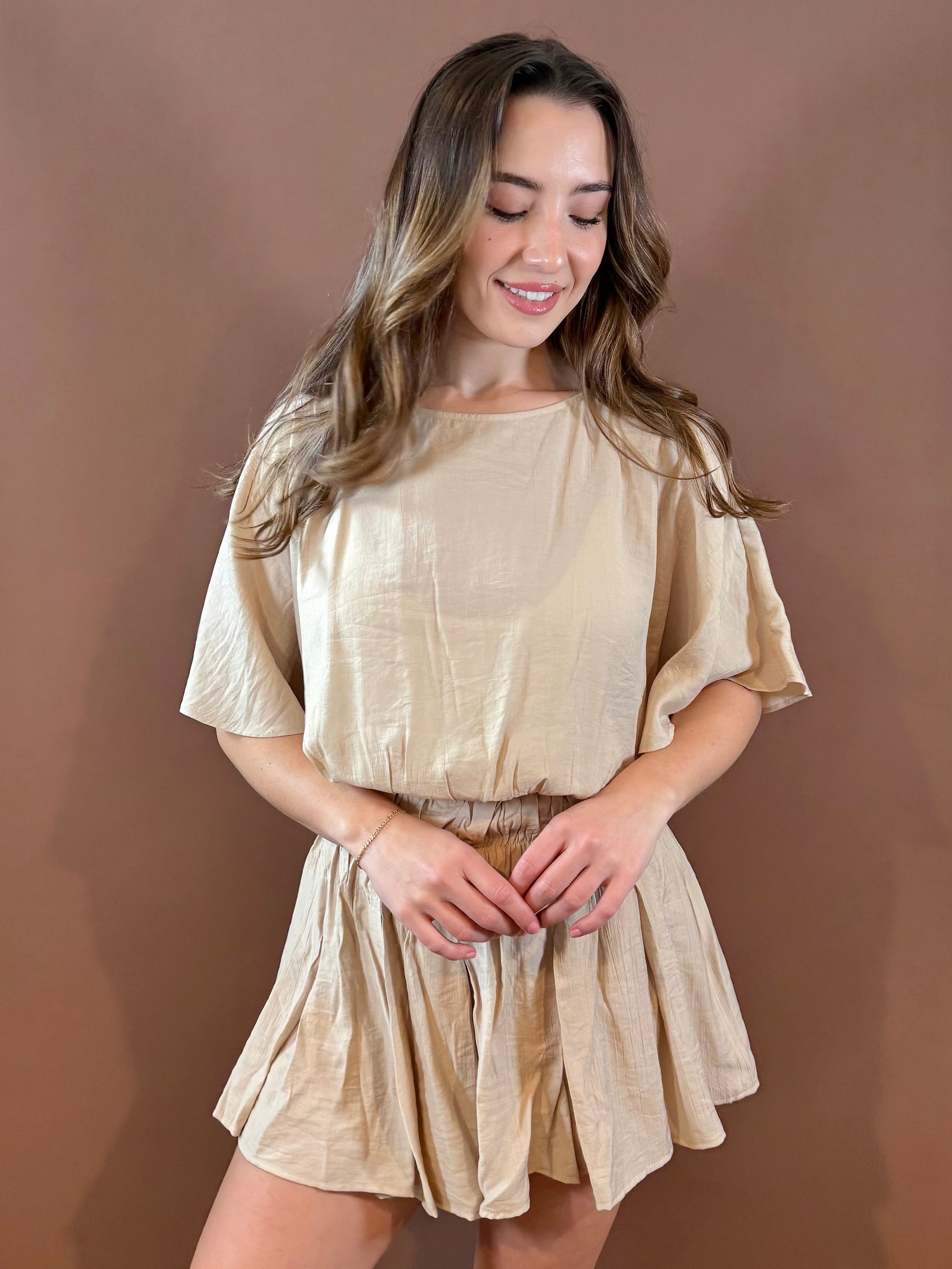 Poppy Short Sleeve Crinkle Romper in Natural