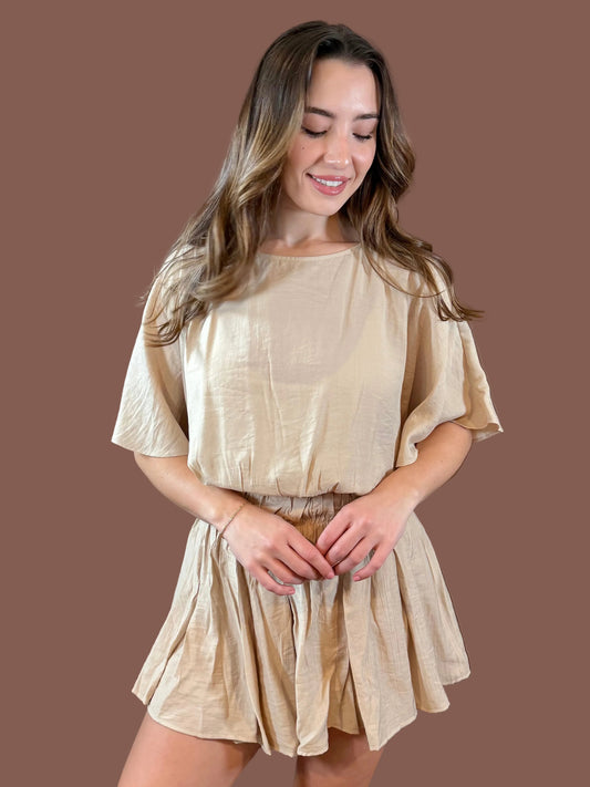 Poppy Short Sleeve Crinkle Romper in Natural