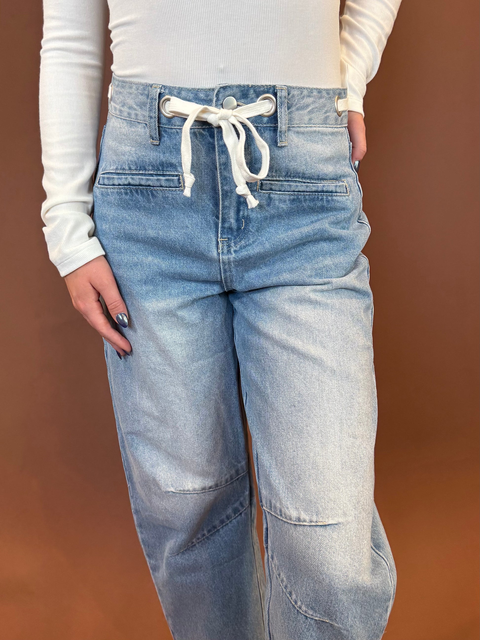 Reed Light Wash Barrel Jeans in Denim