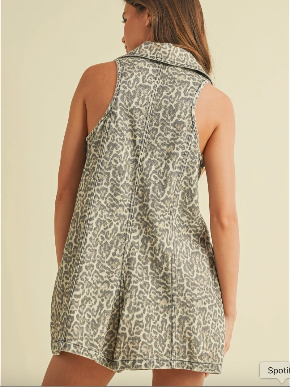 Milo Collared Relaxed Romper in Leopard
