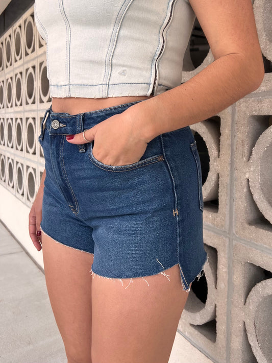 KORINA SHORTS IN DARK DENIM