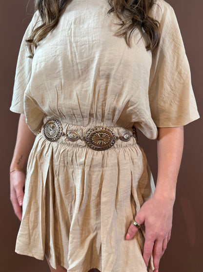 Cleo Large Oval Concho Chain Belt in Gold