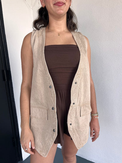 WYATT DENIM VEST IN SAND