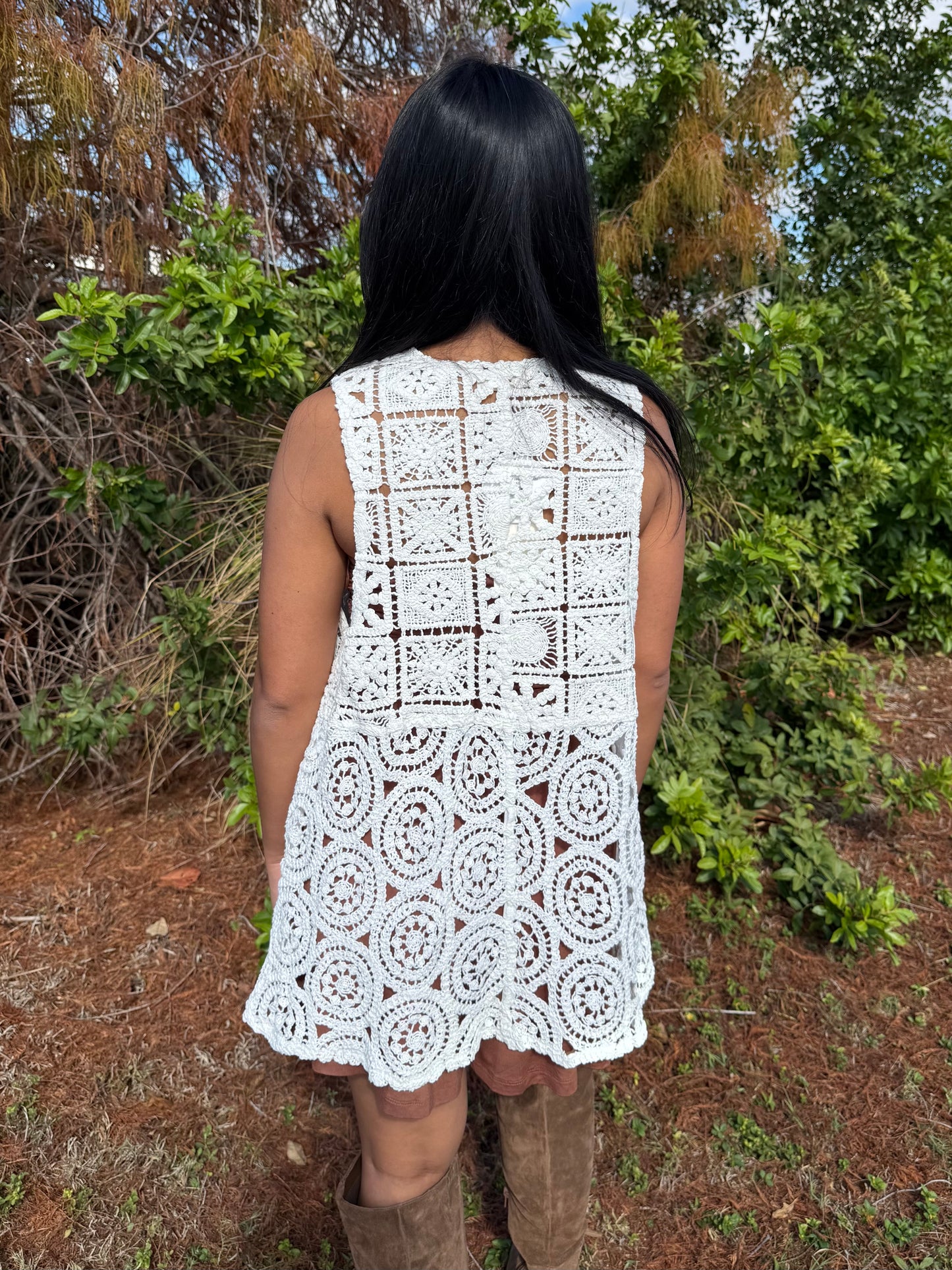 Daisy Crochet Vest in Off White