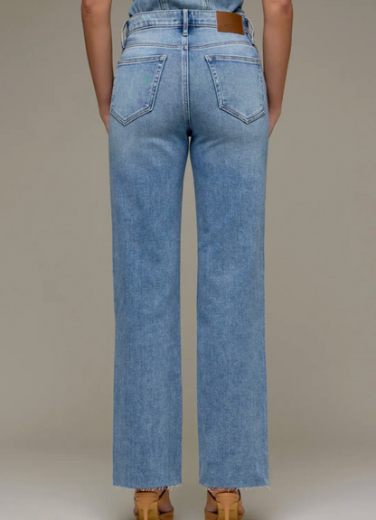 Marlowe High Rise Straight Jeans in Medium Wash
