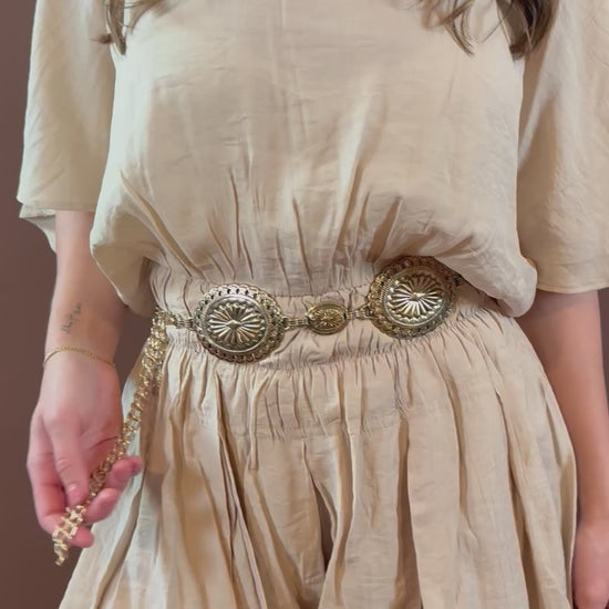 Cleo Large Oval Concho Chain Belt in Gold