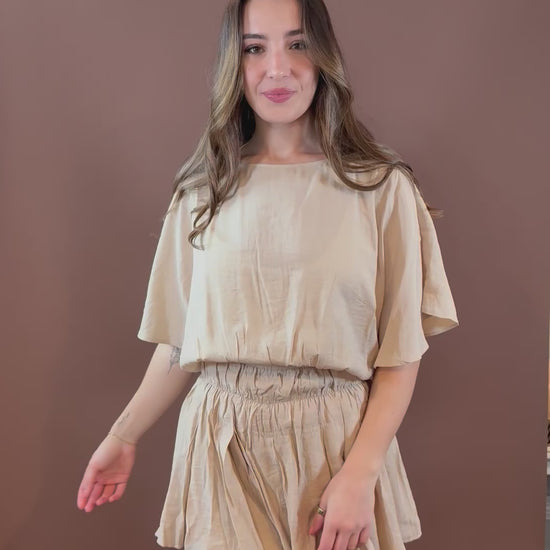 Poppy Short Sleeve Crinkle Romper in Natural