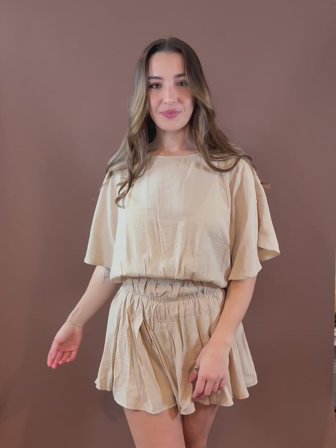 Poppy Short Sleeve Crinkle Romper in Natural